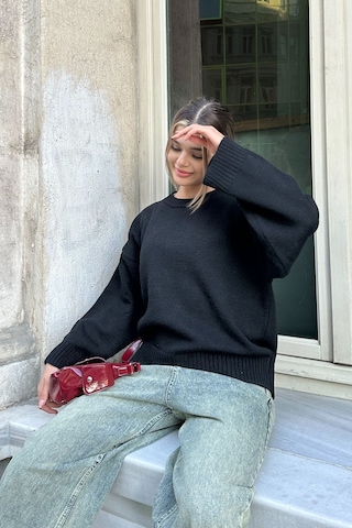 La & Vetta Zeytin Yeşili Bisiklet Yaka Oversize Triko Kazak Siyah