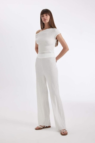 Defacto Regular Fit Beli Lastikli Basic Düz Bürümcük Pantolon D4415AX24AUER105 Ekru