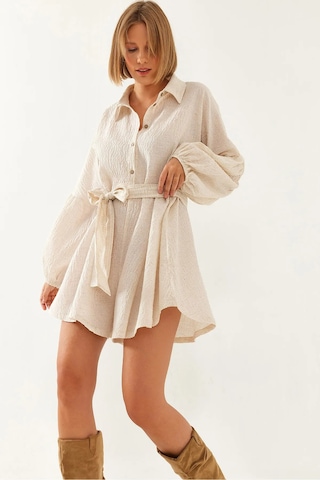 Fashion Cocktail Uzun Kol Casual Kabartma Kumaş Yakalı Düğmeli Boyfriend Gömlek Stil Şortlu Tulum Krem