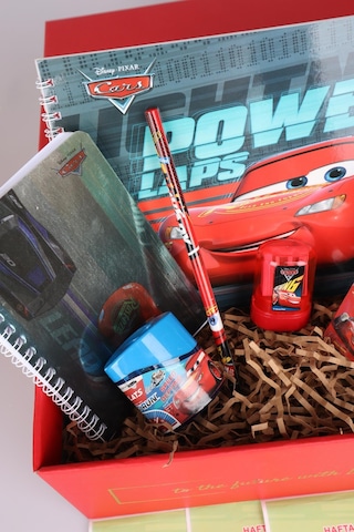 Lisanslı Cars Gıft Box 12 Parça Anaokulu Çantası,500 Ml Matara Ve Kırtasiye Seti Diğer