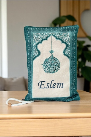Nakış İşlemeli İsimli Kadife İpek Dokulu Mihrap Desenli Keseli İnci Tesbihli Seccade Yeşil Yeşil
