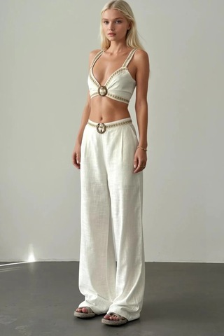 Şeritli Çift Tokalı Natürel Dokulu Keten Kumaşlı Palazzo Pantolon Sırt Lastikli Üçgen Krop Takım Beyaz
