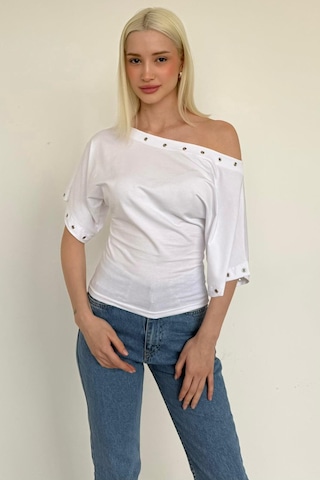 Madmext Beyaz Off Shoulder Metal Detaylı Kadın Bluz Mg2671 Beyaz