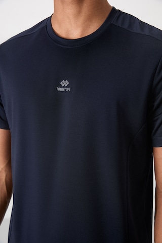Tommy Life Lacivert Polyester Nefes Alan Dokulu İnce Esnek Standart Fit Erkek Performans T-shirt - 88390 Lacivert