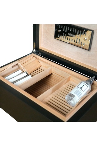 Adorini Torino Grande Deluxe Siyah Sedir Humidor Puro Kutusu
