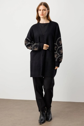 On Fashion Kadın Çiçek İşlemeli Torba Cepli Siyah Hırka 60904 Siyah