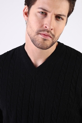 Ferraro Siyah V Yaka %100 Kuzu Yünü Erkek Kazak Siyah