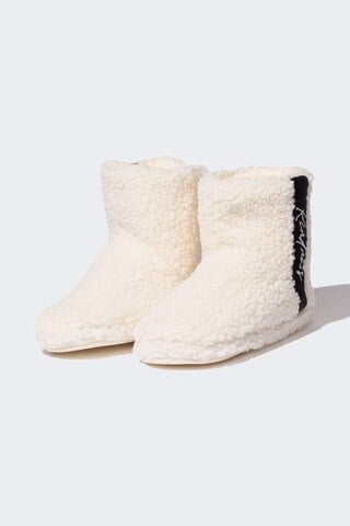 DeFacto Kadın Pelüş Düz Taban Ev Botu D4713AX24AUBG26 Bej