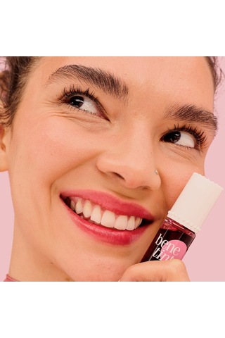 Benefit Cosmetics Likit Renklendirici Allık Ve Ruj