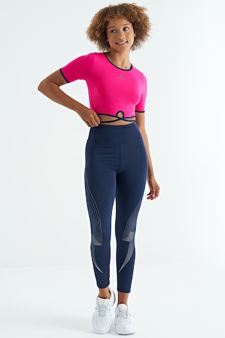 Tommy Life Fuşya Bel Bağlama Detaylı O Yaka Standart Kalıp Dalgıç Kumaş Kadın Crop T-shirt - 97266 Fuşya