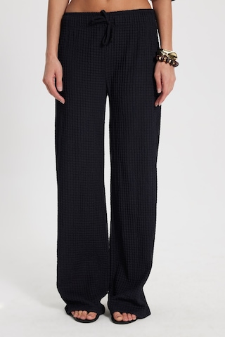 Tudors Kadın Slim Fit Dar Kesim Beli Lastikli Büzgülü İspanyol Paça Siyah Pantolon-50841