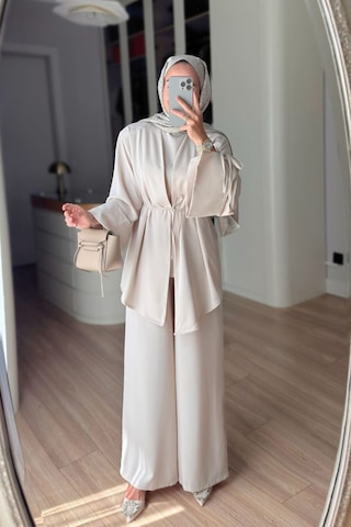 Ka Hijab Kol Detaylı Dökümlü Üçlü Takım - Bej