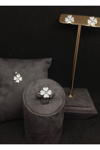 Taşlı Yonca Gümüş Takı Seti - Kolye Ucu, Küpe Ve Yüzük - Şık Ve Zarif Tasarım Gümüş