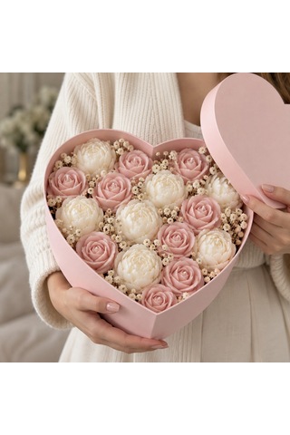 Pudra Ve Beyaz Gül Mum Buketi Kalp Kutu Pembe