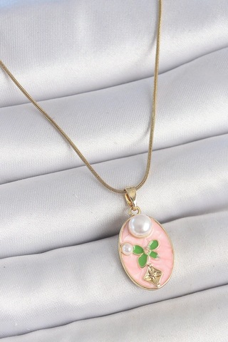 316l Çelik Gold Renk Zincir Pembe Mineli Oval İncili Çiçek İşlemeli Portre Model Kadın Kolye Karışık Renk
