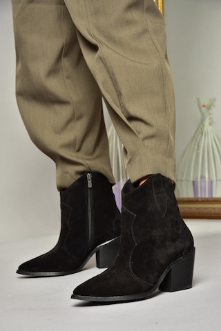 Fox Shoes T380082502 Siyah Süet Kovboy Model Kalın Topuklu Kadın Bot Siyah