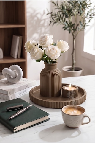 Senfoni Vazo Dekoratif Set - Modern Minimalist Estetik Tasarım Dekoratif Set - Pilli Mum, Mumluk Ve Tepsi Dahil Ev Ofis Salon Dekorasyonu İçin Şık Kompozisyon - Ahenk Tasarım Kahverengi