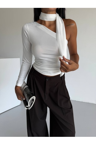 Trendhazan Slim-dar Kalıp Asimetrik Yaka Fularlı Tek Kol Crop / Bluz Beyaz Beyaz