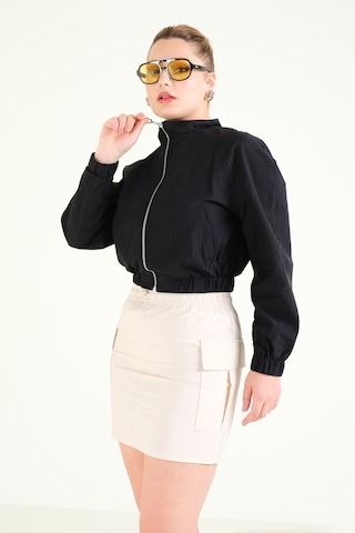 Giyim Dünyası Kadın Paraşüt Crop Mont Siyah 001