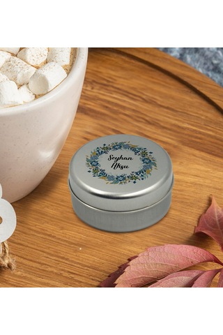 Bk Gift Kişiye Özel İsimli Silver Metal Kutuda Kokulu Mum-7, Ev Hediyesi, Arkadaşa Hediye, Kokulu Mum Çok Renkli
