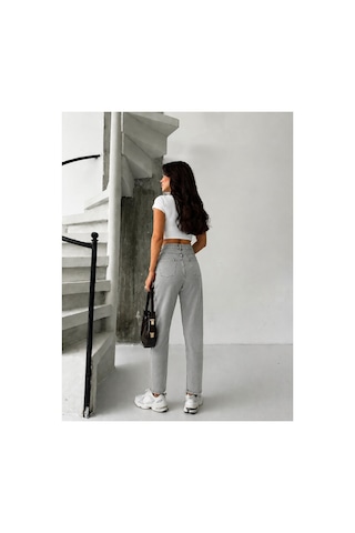 Kene Jeans Gri Kar Bacak Taşlı Mom Jeans Gri Kar