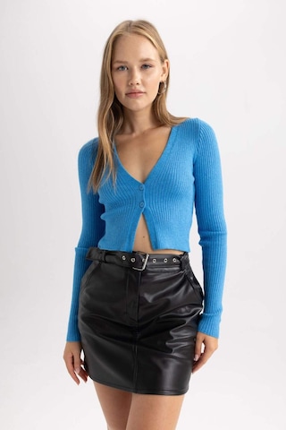 Defacto Coool Regular Fit Crop Düğmeli V Yaka Triko Hırka A2076AX23AUBE124 Mavi