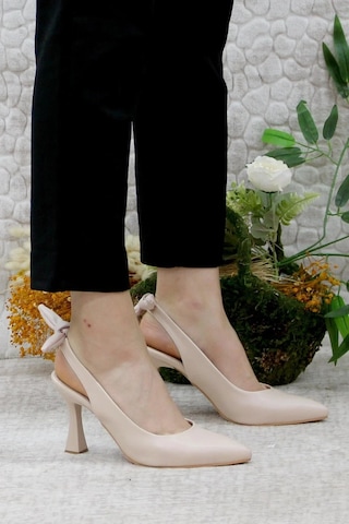 Ayakkabımood Cc 343 9 CM Ten Fiyonklu Kadın Topuklu Ayakkabı Ten