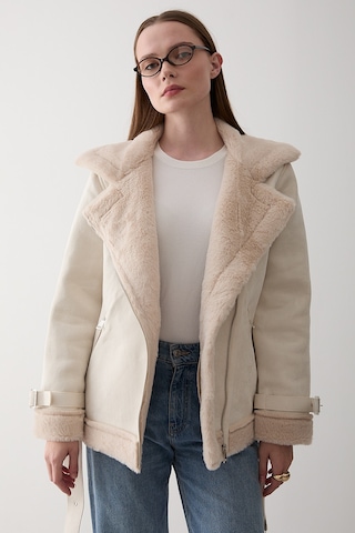 Ekru İçi Kürklü Mont Ekru