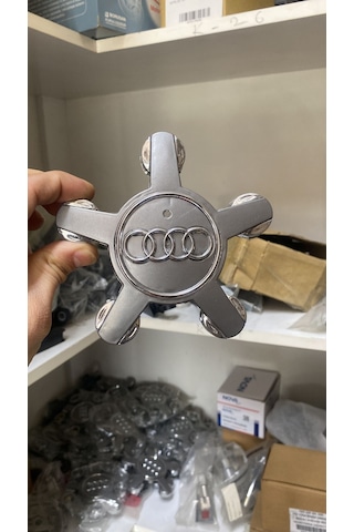 AUDİ A3 JANT AHTAPOT GÖBEĞİ KAPAĞI