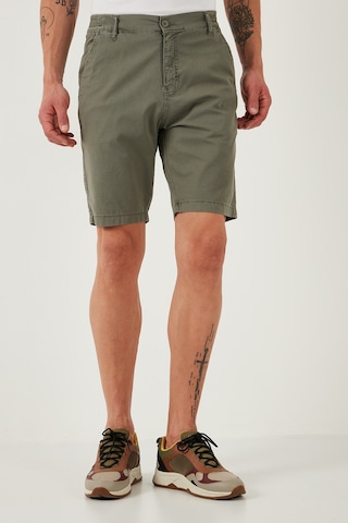 Buratti Pamuklu Slim Tapered Bermuda Erkek Şort 4503S67Smilano Açık Haki