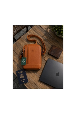Alphaclub Bag Erkek Taba Hakiki Deri Postacı El Ve Omuz Çantası Orta Boy