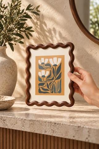 Akasya Ahşap Çerçeve 20x25 Cm Dalgalı Tasarım Doğal Masif Fotoğraf Ve Poster Çerçevesi