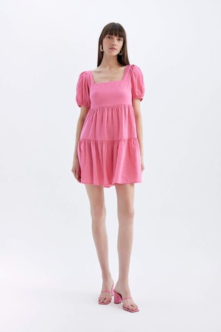 DeFacto Babydoll Kare Yaka Kısa Kollu Midi Elbise C5291AX24HSPN625
