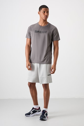 Tommy Life Koyu Gri Polyester Nefes Alan Dokulu İnce Esnek Standart Fit Erkek Performans T-shirt - 88385 Koyu Gri
