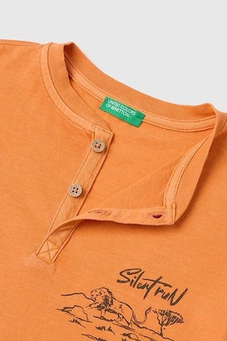 United Colors Of Benetton Erkek Çocuk Turuncu Baskı Detaylı Düğmeli Yuvarlak Yaka T-shirt 6-14 Yaş -2853