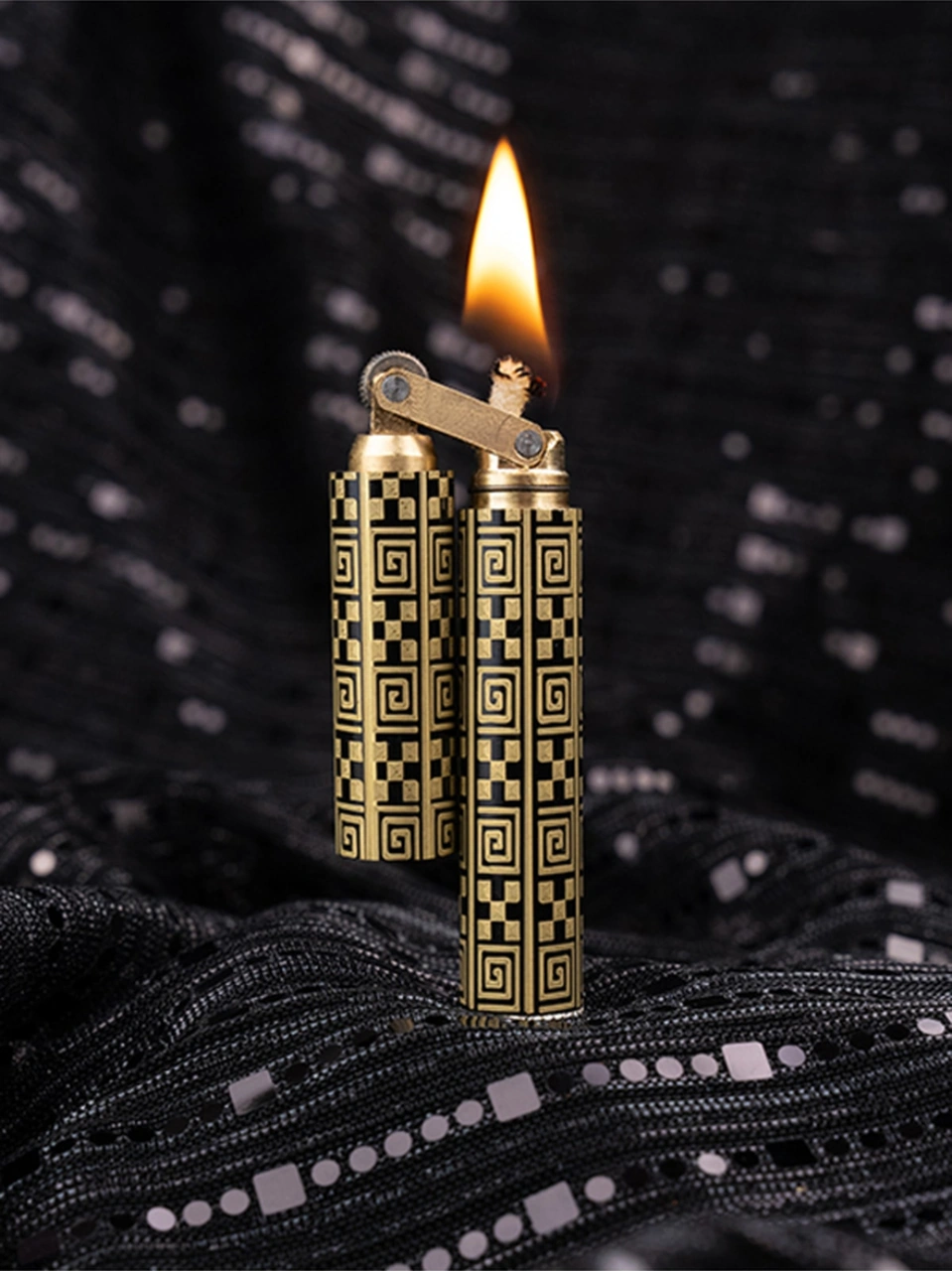 Caka Lighter Kare Desen Çakmak Siyah - Altın