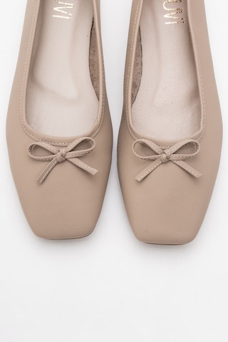 Luvishoes Luvi Shoes Sosa Bej Cilt Hakiki Deri Küt Burunlu Fiyonklu Kadın Babet Ayakkabı Bej Cilt