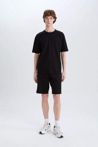 DeFacto Oversize Geniş Kalıp Bisiklet Yaka Basic Düz Kısa Kollu Tişört E6885AXNSBK81