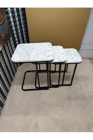 3 Lü Zigon Sehpa Seti Metal Ayaklı Ahşap Desen Tabla Modern Tasarım Beyaz Mermer