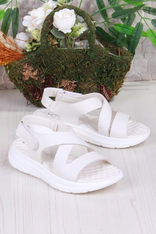 Fort 35375 Diva Comfort Rahat Çapraz Kuşaklı Çırtlı Kadın Sandalet Bej