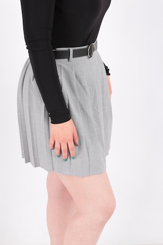 Hadise Selget003968 Kadın Kemerli Pileli Mini Etek SELGET003968-R7512 Gri