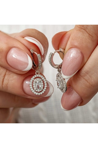 Gümüş Oval Taşlı Sallantılı Küpe Gümüş Gümüş Oval Taşlı Sallantılı Küpe Gümüş