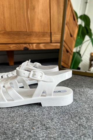Wolk Shoes Cocuk Sandalet Beyaz
