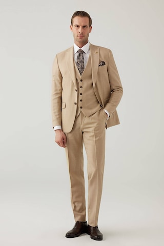 Erkek Bej Slim Fit Yelekli İtalyan Kumaş Sivri Yaka Takım Elbise