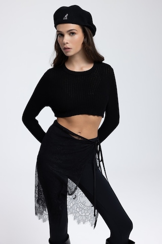 Mai Collection Mai Studios Co. Liana Siyah Yumuşak Doku Triko Crop Siyah