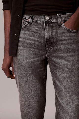 Calvin Klein Erkek Pantolon Gri