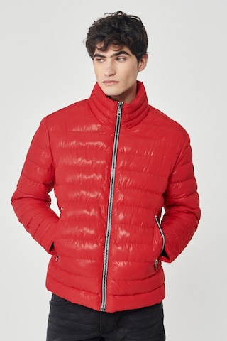 Lee Regular Fit Normal Kesim Dik Yaka Kırmızı Şişme Mont Kırmızı
