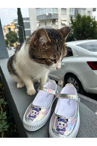 Scarpe Magiche Labubu Kız Çocuk Hologram Parlak Babet Cırtlı Ayakkabı 31-35 Numara Arası Işıksızdır Gümüş