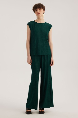 Yeşil Yuvarlak Yaka Kolsuz Pliseli Bluz Desenli