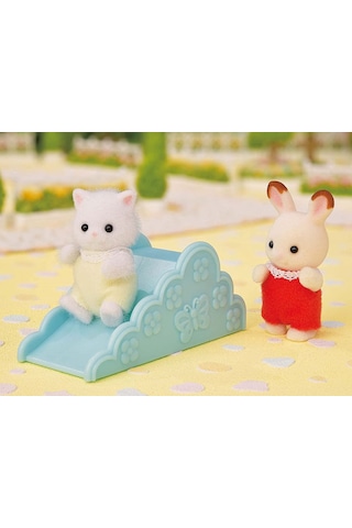 Sylvanian Families Bebek Yel Değirmeni Parkı 5526